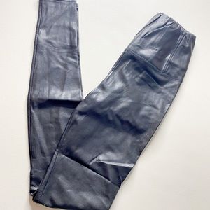LEATHER LEGGINGS